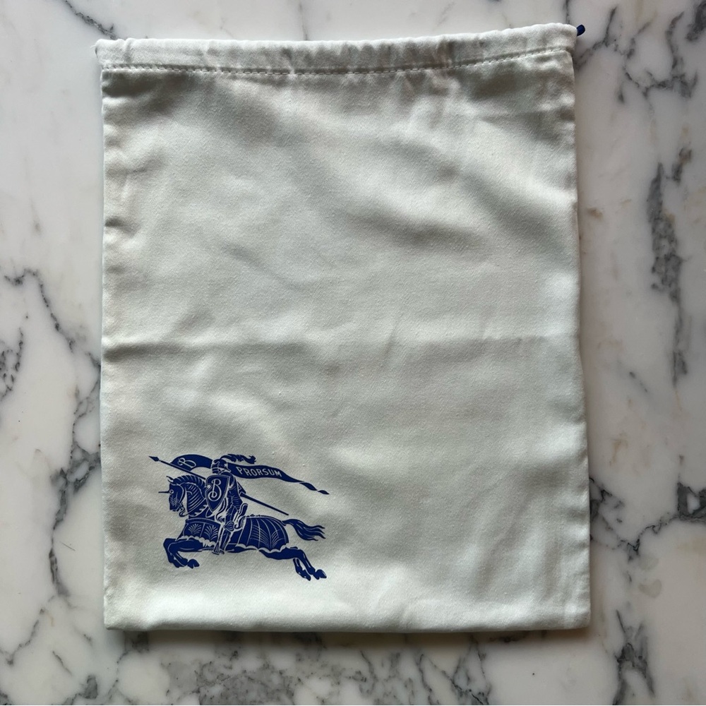 Burberry Dustbag (N703)